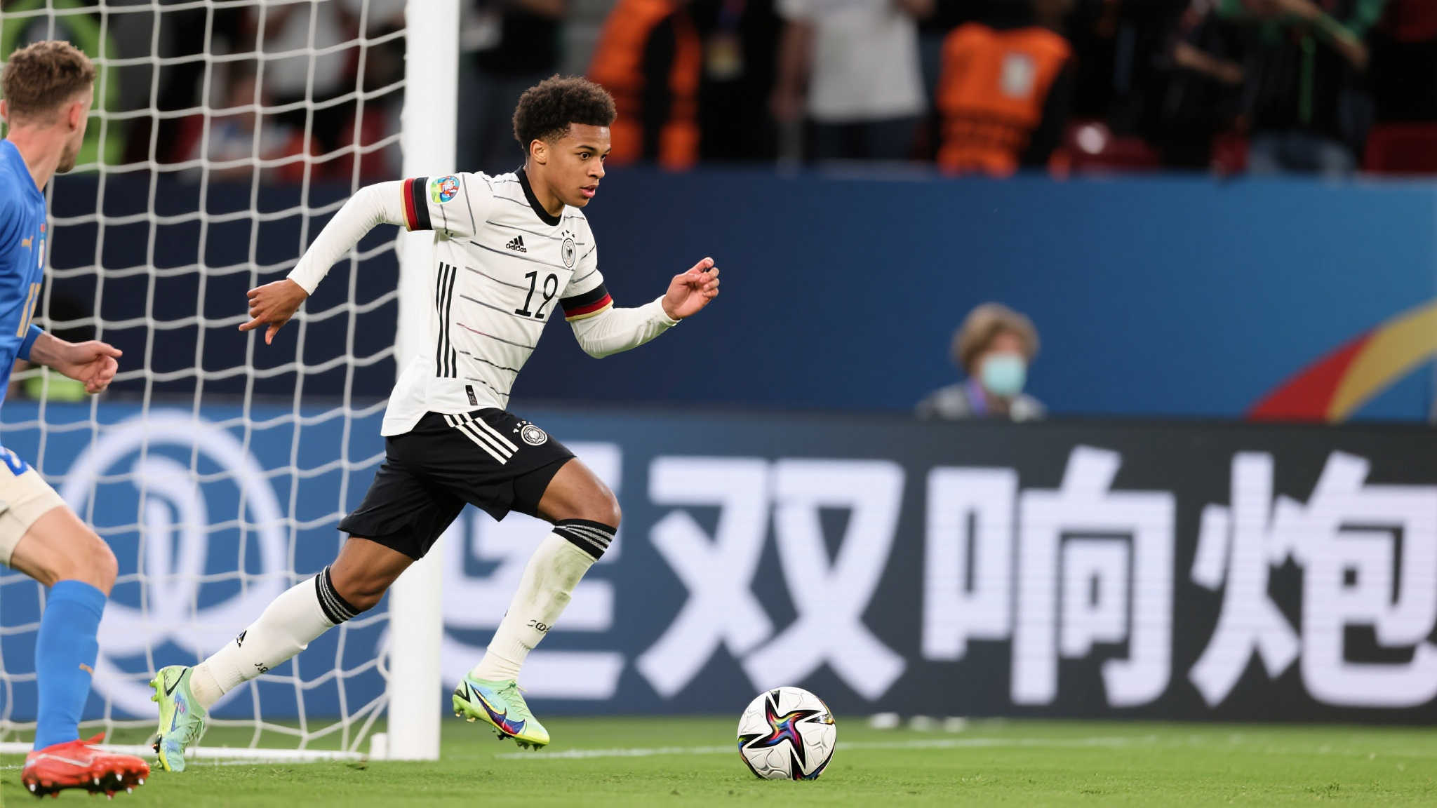 穆西亚拉替补建功，赛季已斩获20球！